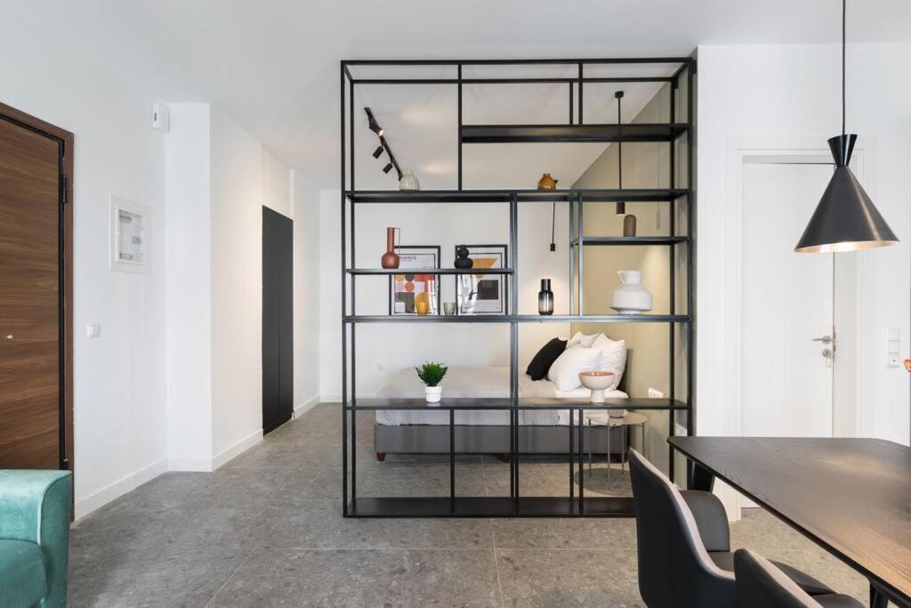 Apartment Academy Elegant #102